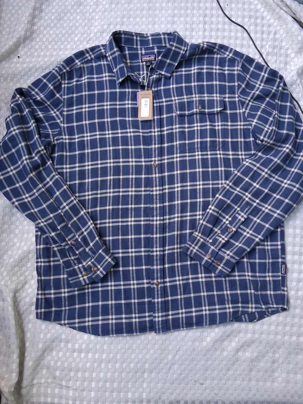 Patagonia Men's Blue Plaid Long-Sleeve Shirt Size XL NWT